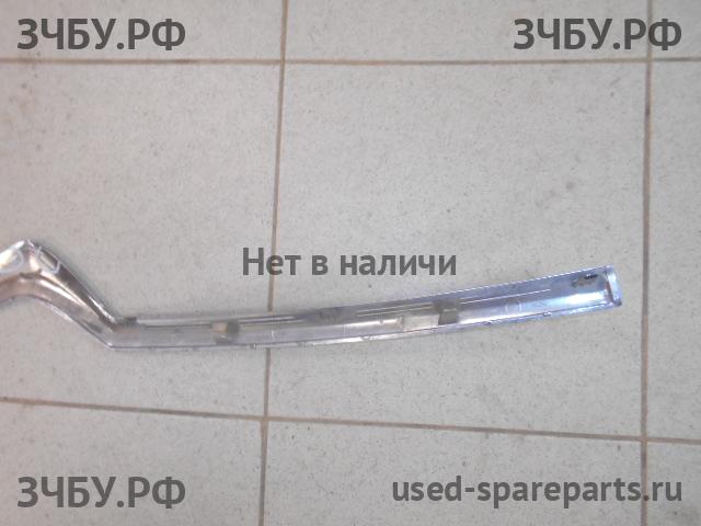 Citroen C4 Picasso (1) Накладка переднего бампера