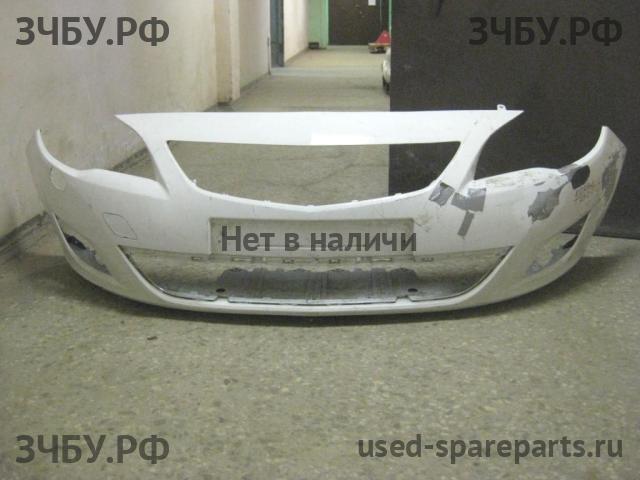 Opel Astra J Бампер передний