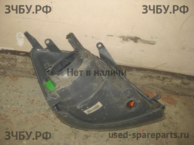 Ford Fiesta 5 Фара левая