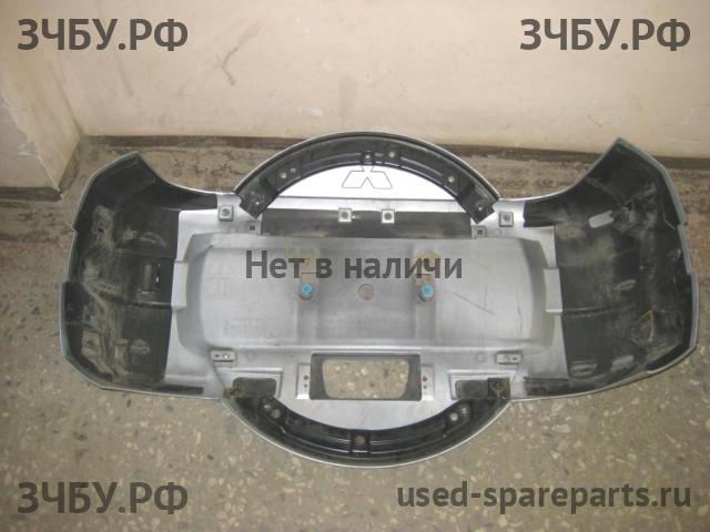 Mitsubishi Pajero/Montero 4 Колпак запасного колеса