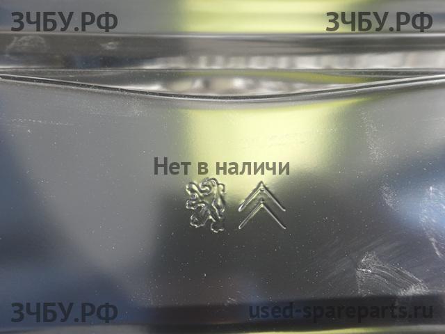 Citroen C4 Aircross Дверь багажника