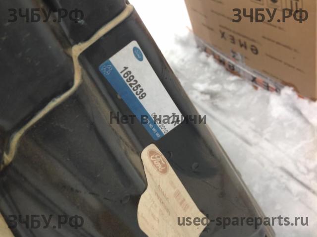 Ford Fiesta 5 Дверь передняя левая
