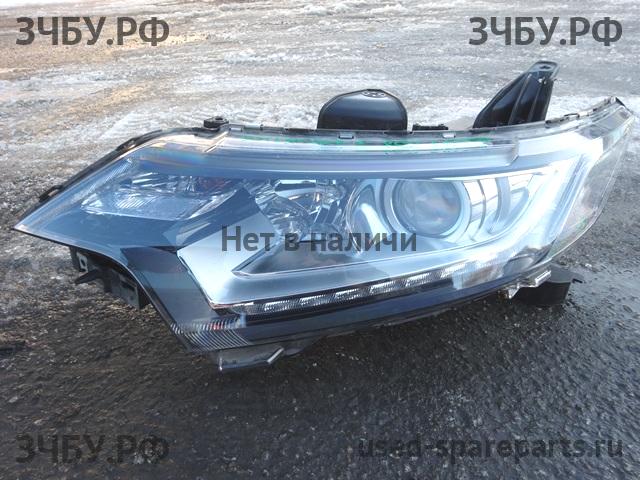 Mitsubishi Outlander 3 Фара левая