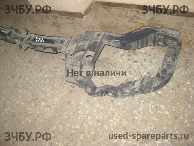 Ford Focus 3 Панель передняя (телевизор)