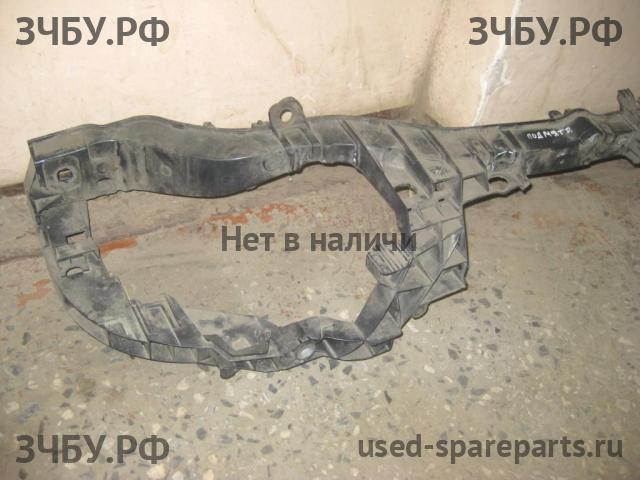 Ford Focus 3 Панель передняя (телевизор)