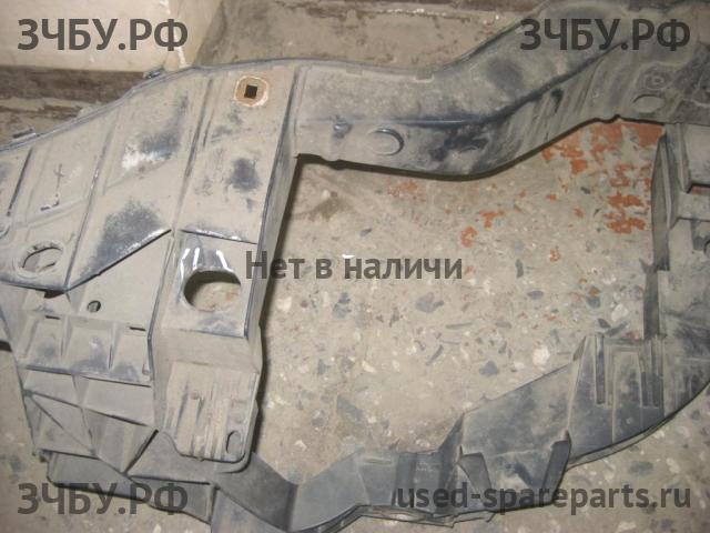 Ford Focus 3 Панель передняя (телевизор)