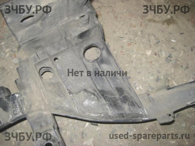 Ford Focus 3 Панель передняя (телевизор)