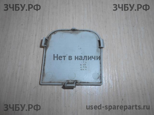 Ford Focus 2 (рестайлинг) Заглушка в бампер