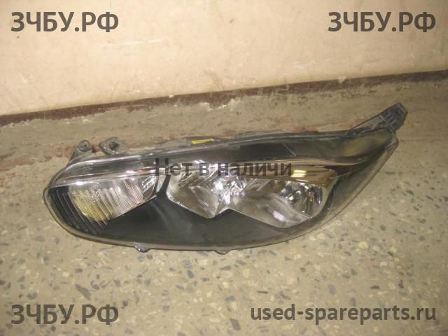 Ford Fiesta 6 Фара левая