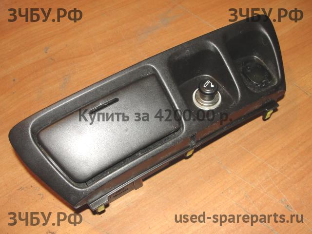 Lexus LX (1) 470 Пепельница