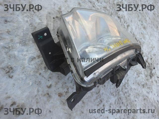 Mitsubishi Pajero/Montero Sport 2 (KH) Фара правая