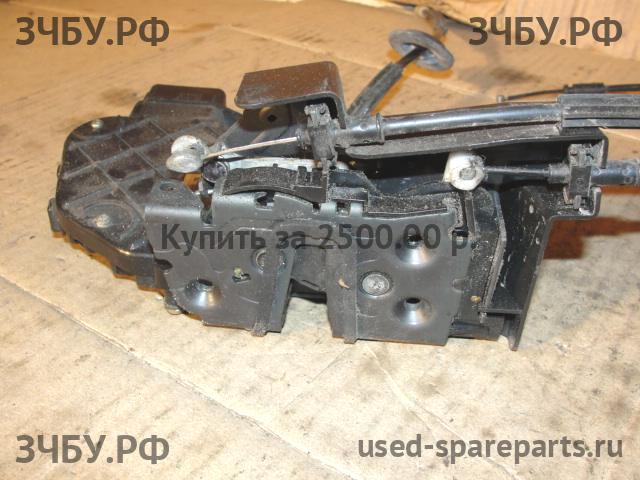 Land Rover Discovery 3 Замок двери задней левой