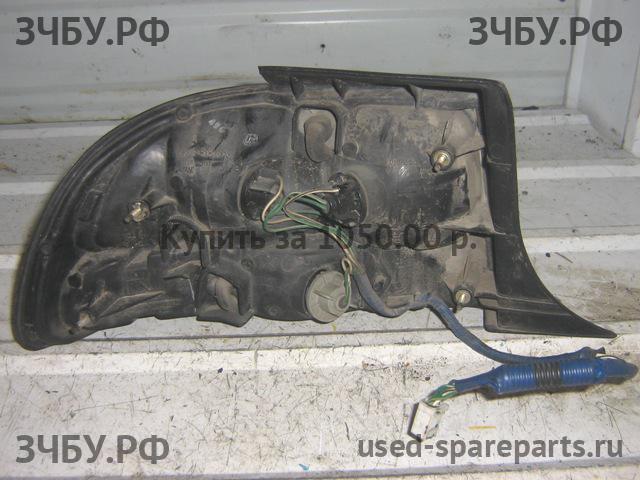 Lexus GS (1) 300 Фонарь правый