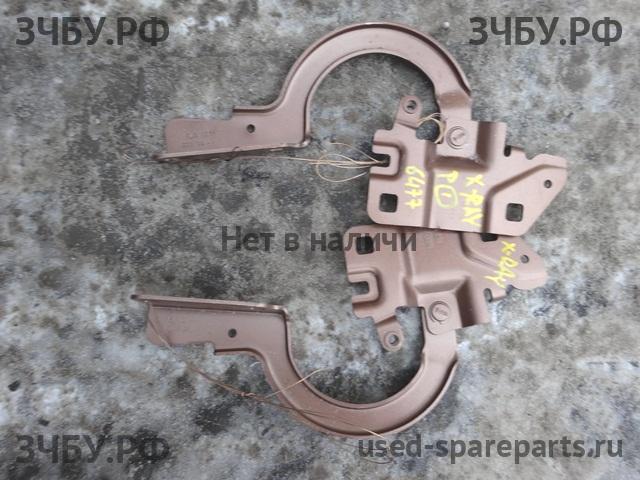 ВАЗ (VAZ) Lada XRay Петля капота