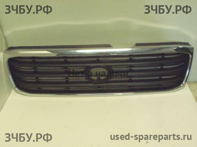 Toyota Land Cruiser 100 Решетка радиатора