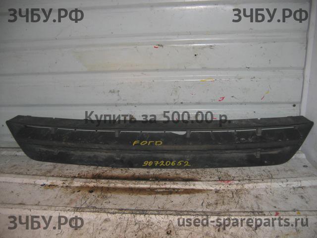 Ford Focus 1 Решетка в бампер