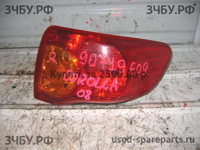 Toyota Corolla (E14 - E15) Фонарь правый