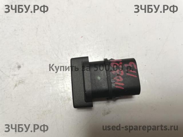 Ford Fusion Кнопка аварийной сигнализации