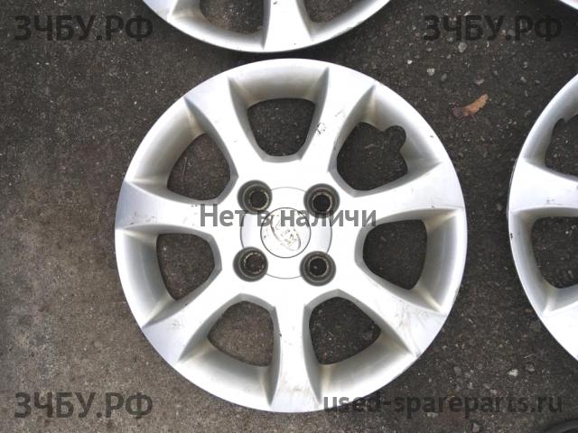 KIA Carens (1) Колпак колеса декоративный