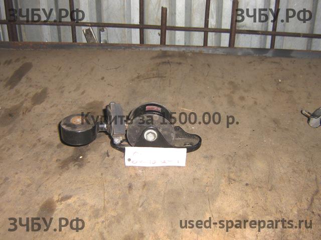 Toyota Camry 5 (V30) Опора двигателя