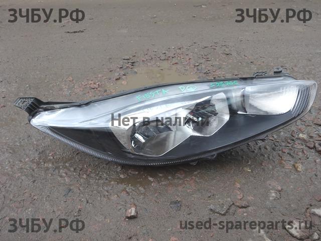 Ford Fiesta 6 Фара правая