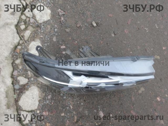 ВАЗ (VAZ) Lada Vesta Фара правая
