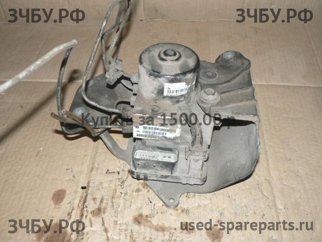 Chrysler Voyager/Caravan 3 Блок ABS (насос)