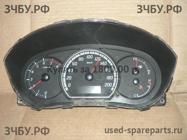 Suzuki Swift 2 Панель приборов