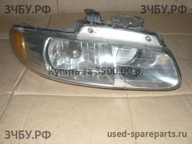 Chrysler Voyager/Caravan 3 Фара правая