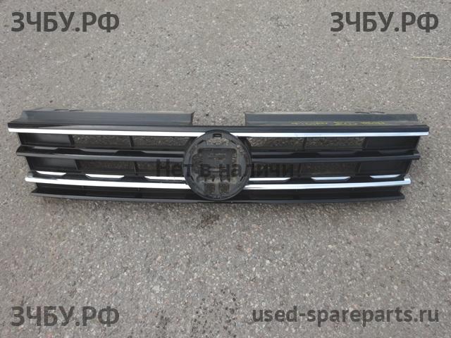 Volkswagen Tiguan 2 Решетка радиатора