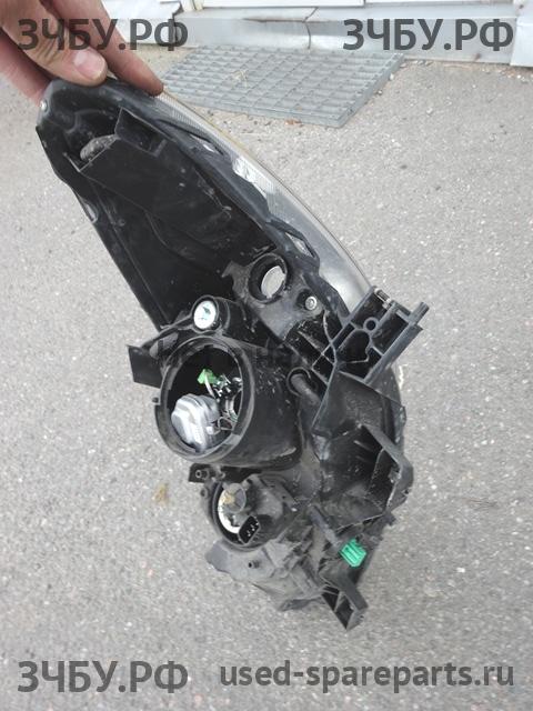 Mazda 5 [CW] Фара правая