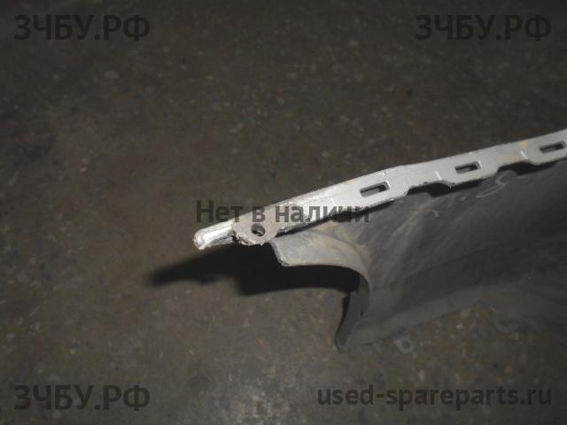 Honda Civic 8 (4D) Бампер передний