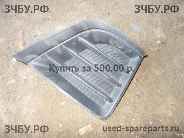 Toyota RAV 4 (4) Заглушка в бампер