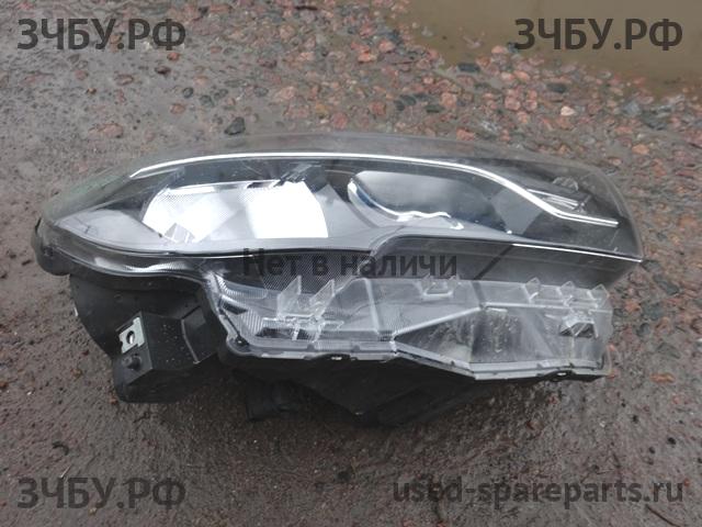 ВАЗ (VAZ) Lada Vesta Фара правая