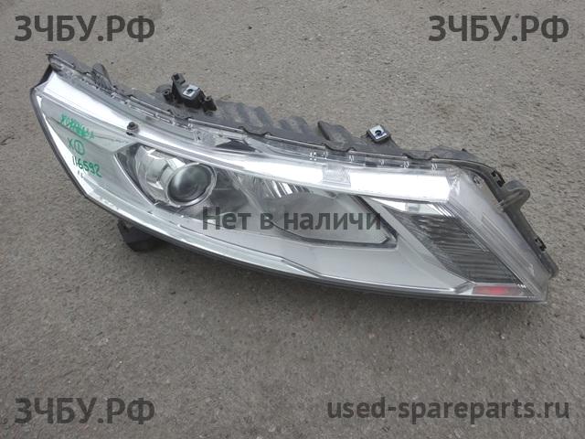 Honda Crosstour Фара правая