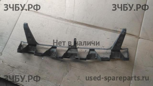 Ford Focus 3 Кронштейн бампера задний