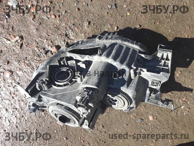 Mitsubishi Pajero/Montero Sport 2 (KH) Фара правая