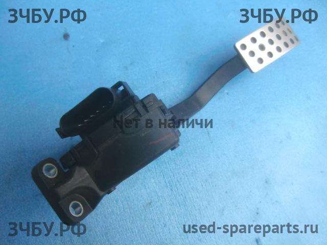 Mazda 3 [BK] Педаль газа