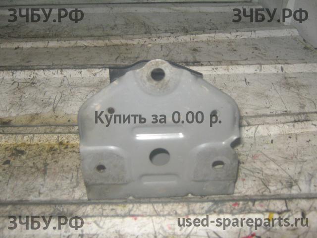 Определить Определить Кронштейн бампера