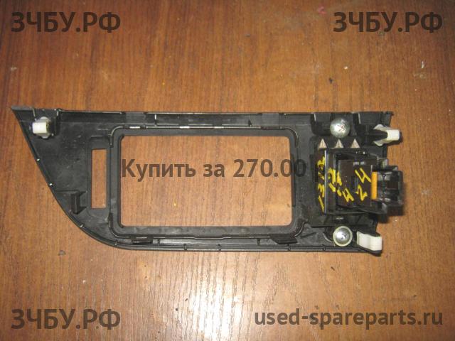 Mitsubishi Pajero/Montero 4 Кнопка аварийной сигнализации