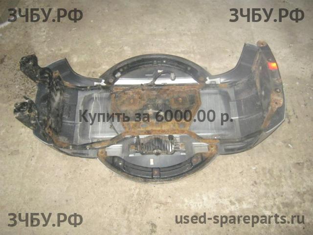 Mitsubishi Pajero/Montero 4 Накладка на дверь багажника