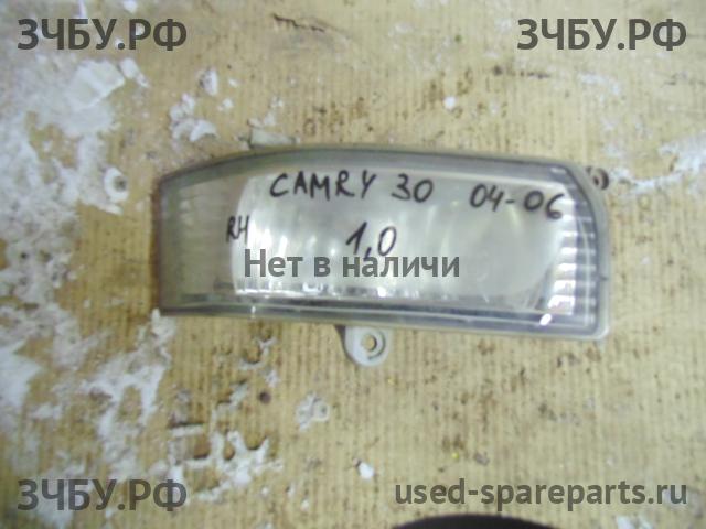 Toyota Camry 5 (V30) ПТФ правая