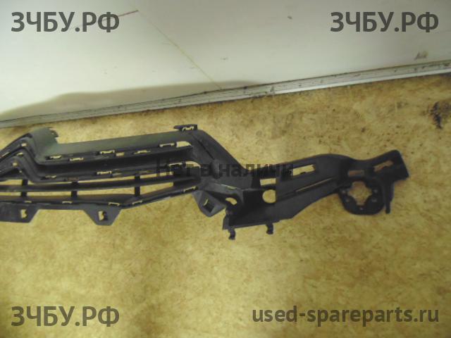 Citroen C4 (2) Решетка радиатора