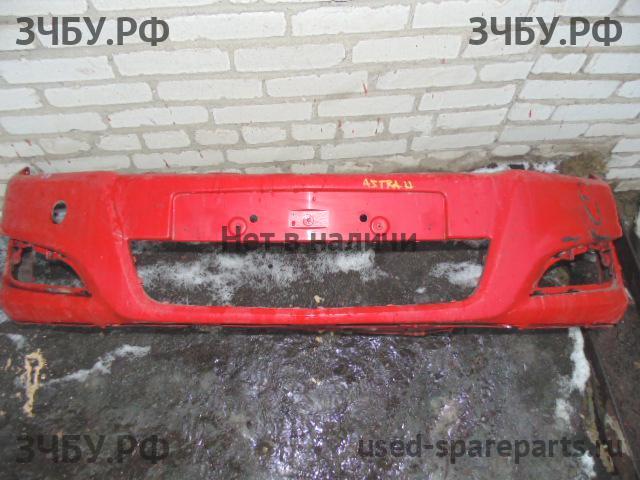 Opel Astra H Бампер передний