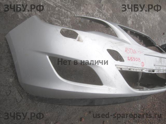 Opel Astra J Бампер передний