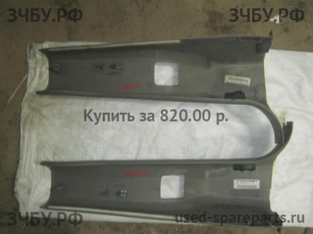 Chrysler Voyager/Caravan 4 Накладки на стойки кузова средние (комплект)