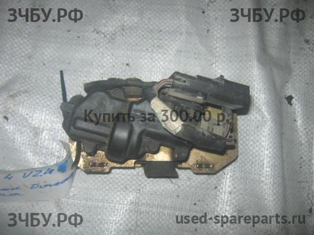 Chrysler Voyager/Caravan 4 Замок багажника