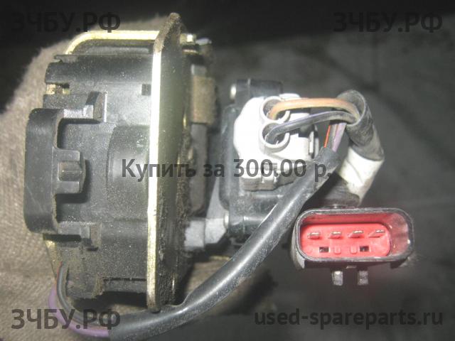 Chrysler Voyager/Caravan 4 Замок багажника
