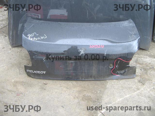 Peugeot 206 Крышка багажника