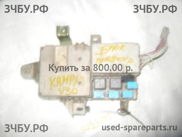 Toyota Camry 5 (V30) Блок предохранителей (в салон)